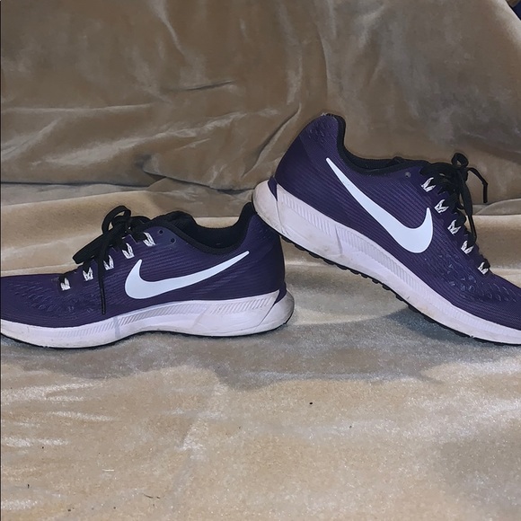Nike Pegasus running shoes - Picture 3 of 4